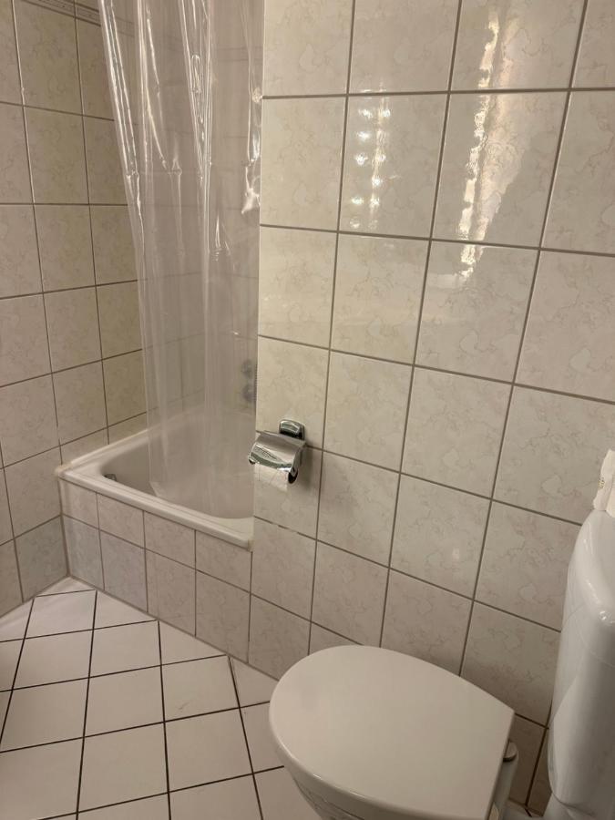 Hotel "Dream In" Heiligenhaus Ngoại thất bức ảnh