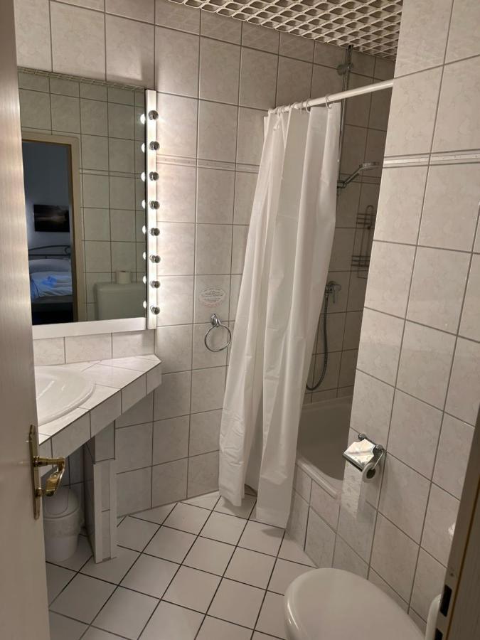 Hotel "Dream In" Heiligenhaus Ngoại thất bức ảnh