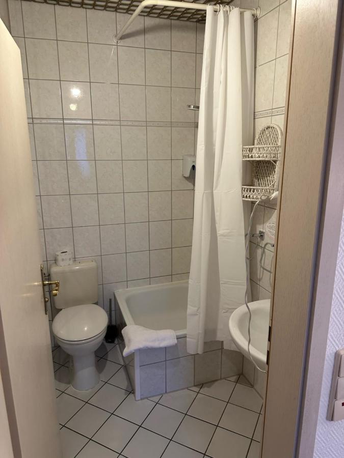 Hotel "Dream In" Heiligenhaus Ngoại thất bức ảnh